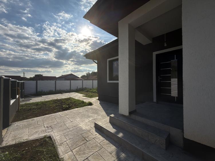 Casa individuală, 4 camere, 408mp teren, 110 mp utili - Utvin