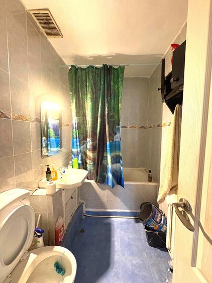 Apartament 3 camere 65mp zona semicentrala 65.000eur neg