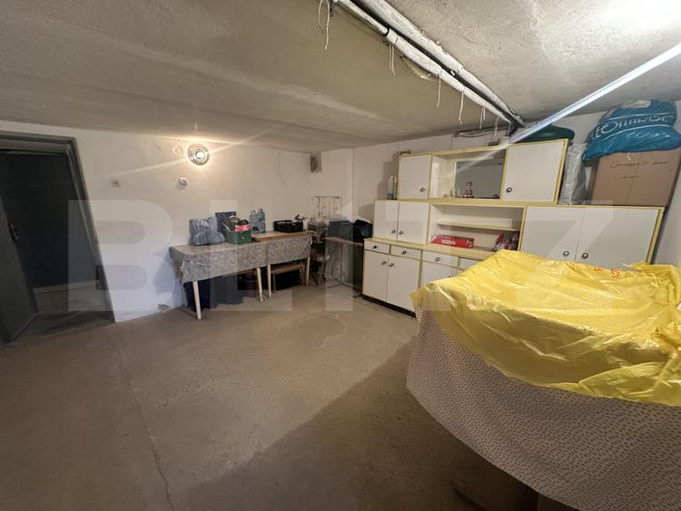 Apartament de vanzare, 160 mp, teren 165 mp, zona Strandului