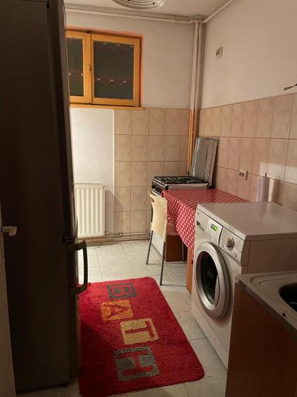 Camera in apartament, pentru o fata, 150 euro