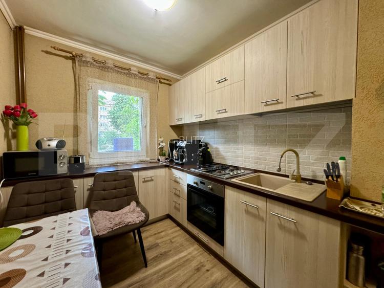 Apartament cu 2 camere, decomandat - 5