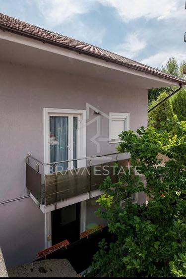Casă de vânzare, 250 mp, 7 camere, zona Iris
