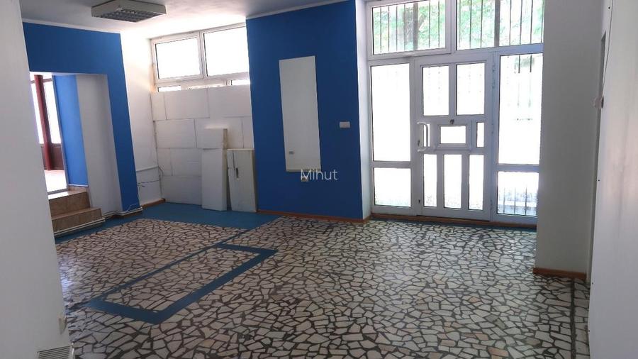 Spatiu comercial stradal cu vad excelent - 80 mp, str.Navelor, zona Faleza-Port - 11
