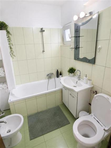 Apartament 3 camere, zona Grivitei