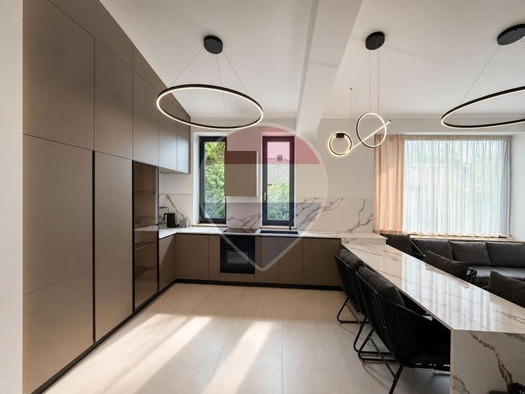 Casa/Vila exclusivista 8 camere de inchiriat - Serbanesti, Bacau