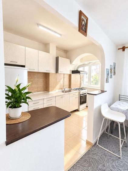 Apartament 3 camere în zona COMPLEX BIG