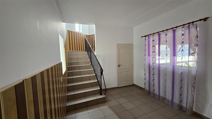 Spatiu Comercial cu terase si Hale de Vanzare in Frasin Suceava 0727817187