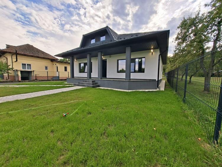 Casă / vilă com. Băiculești / jud. Argeș , construcție NOUĂ / "La Cheie" !