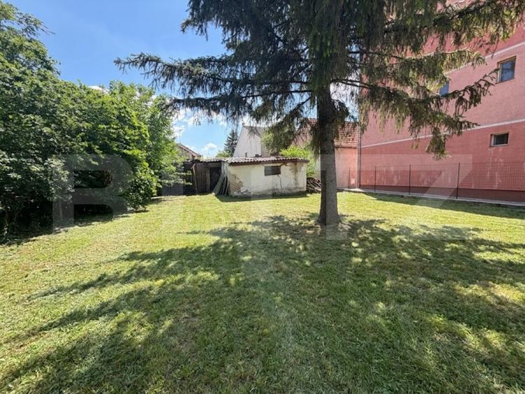 Proprietate de vanzare, 100 mp, 2 fronturi stradale, teren 622 mp, zona Nord