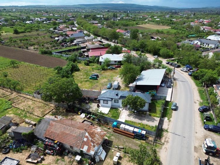Casă renovata cu teren 5000 mp Popesti