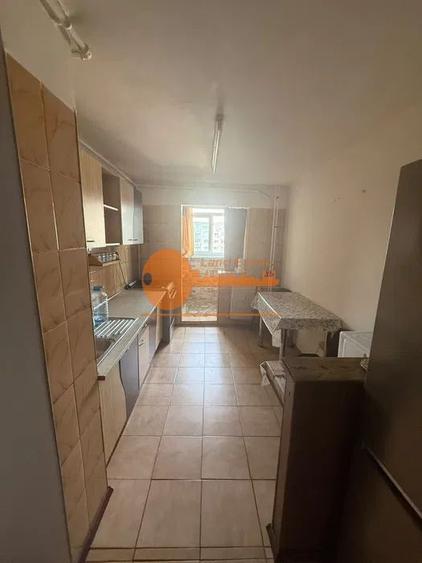 Apartament cu 3 camere zona Crangasi-Reabilitat Termic