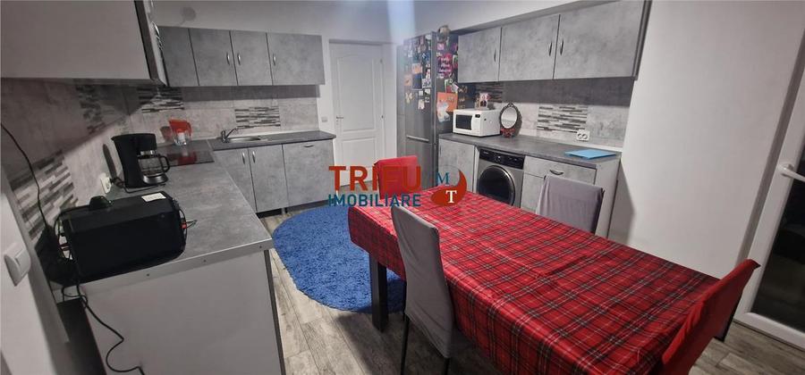 Apartament 4 camere zona Ampoi
