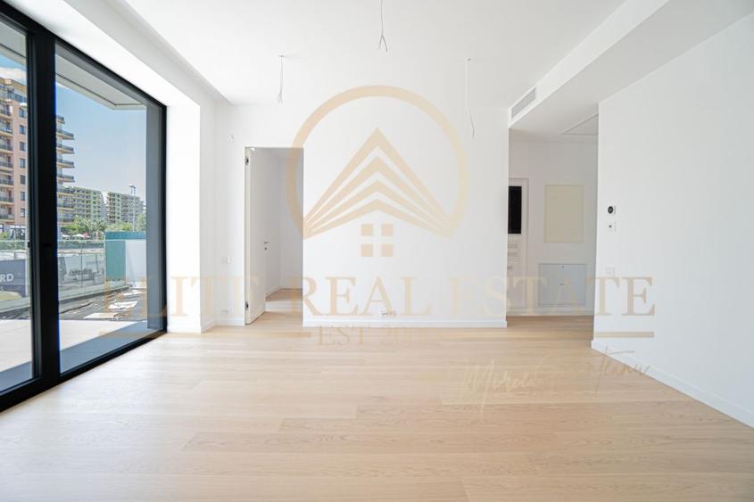 Stațiunea Mamaia - Vânzare apartament cu 2 camere, 2 bai, la 2 pasi de mare.