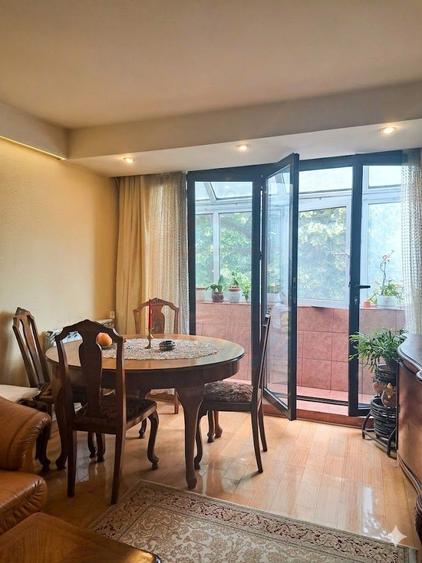 Vanzare apartament cu 3 camere(Neacsu)Micro 19, sup 64 mp, 67.000 euro
