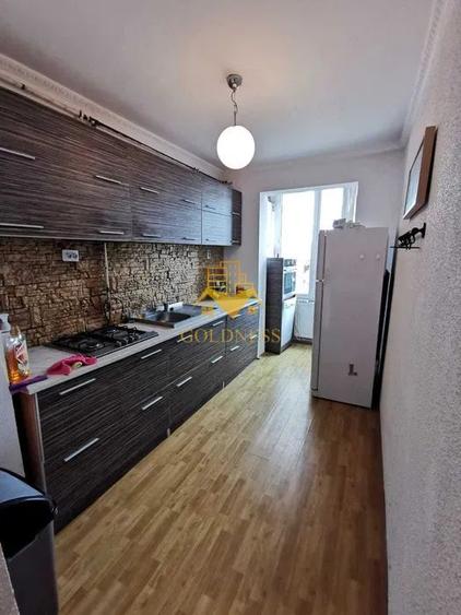 3 camere decomandate, 2 parcari, Zona Centrala, Chios Lake, BBU