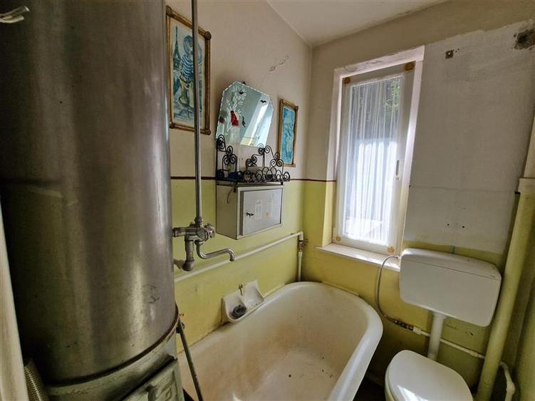Resita Casa 5 Cam D-P-Etj.1 si Curte
