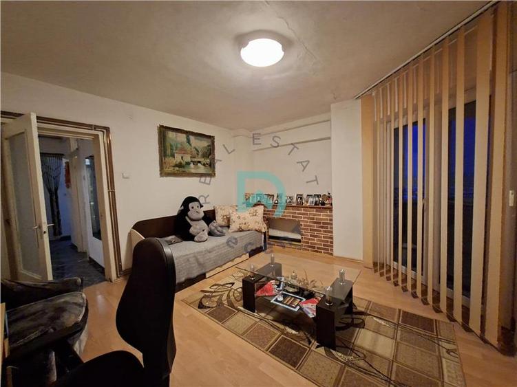 Apartament 3 camere Judetean, Brasov