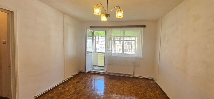 Vand apartament de 2 camere, confort 1 ,semidecomandat,zona Rahovei