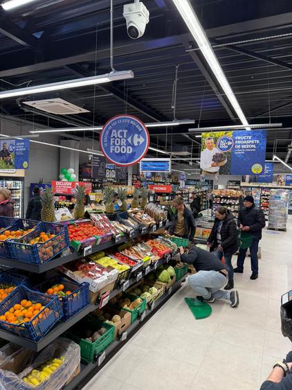 Piata Slobozia, sp. com CARREFOUR DE VANZARE