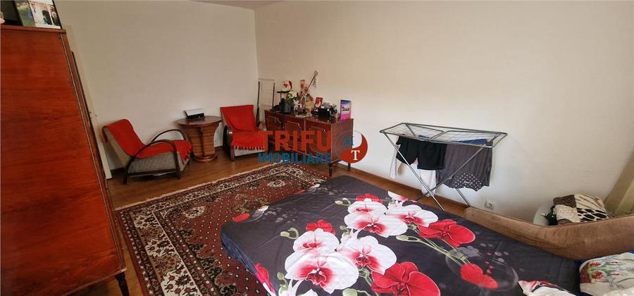 Apartament 2 camere de vanzare zona Mercur