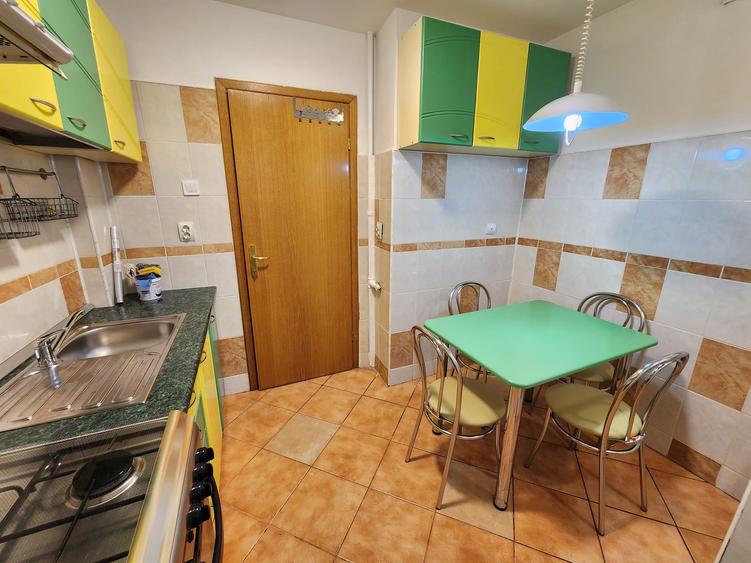 Grozavesti, 2 camere, 60mp, parter inalt, decomandat, centrala proprie,550Euro