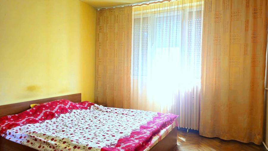 Apartament 3 camere de vanzare - Tiglina 1 - Strada Saturn - Etaj 2