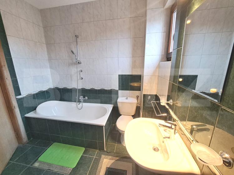 Vilă cu priveliște spre Tâmpa, în zonă liniștită din Brașov