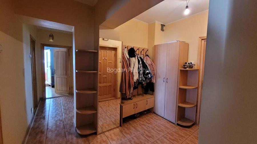 De vânzare apartament 4 camere, vizavi de Selgros, lângă piața CUG.  - 3