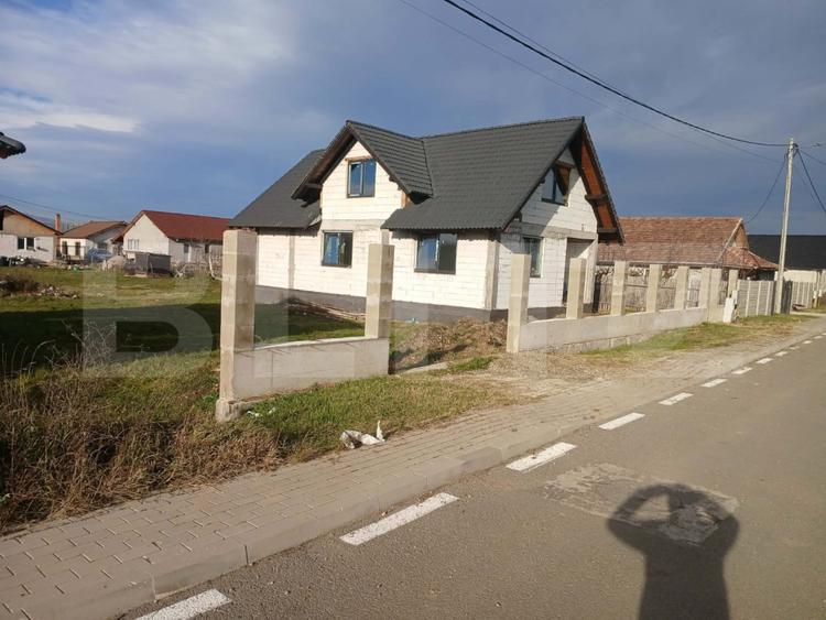 Casa individuala,cu 4 camere, 135 mp utili,Totoi