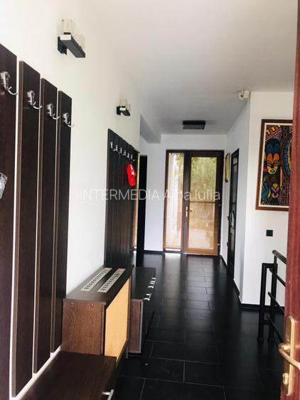 Casa D+P+E de inchiriat in Alba Iulia zona CETATE 350 mp si Teren 600 mp - 14