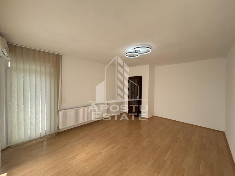 Spatiu pentru birouri, 200 mp, 5 camere decomandate, Sagului Timisoara