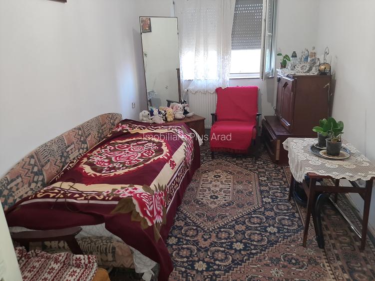 Vanzare Apartament 4 camere zona centrala Tudor Vladimirescu - 10