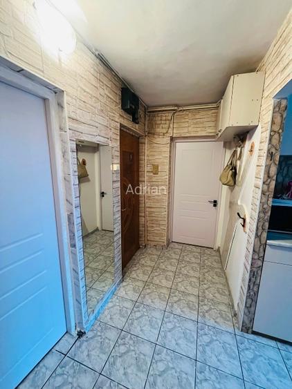 De inchiriat apartament cu 2 camere - 58 mp - Tractorul - 12