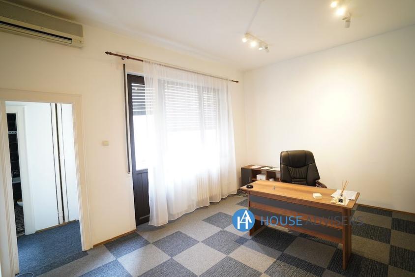 Inchiriere apartament 5 camere  in vila Romana
