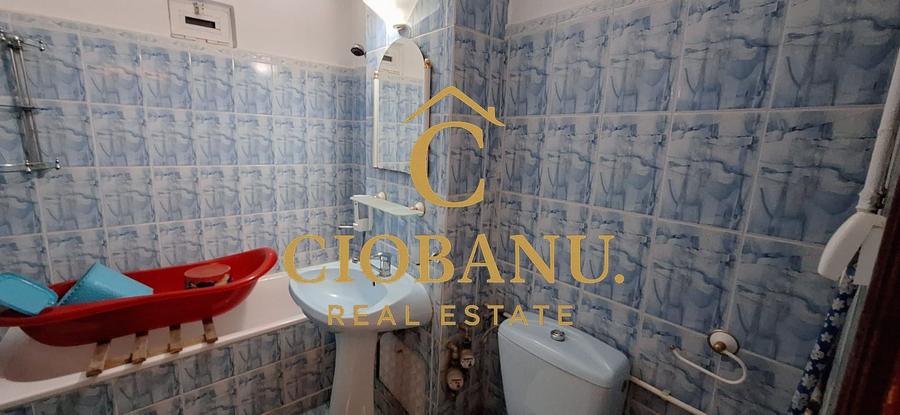Apartament 3 camere etaj 2/4 DECMOMANDAT zona Rovine