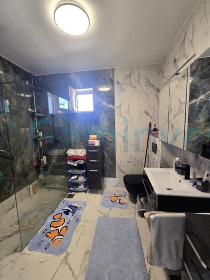 Casa pretabila pentru pensiune sau locuit,ideala pentru familii,Sanmartin, Bihor