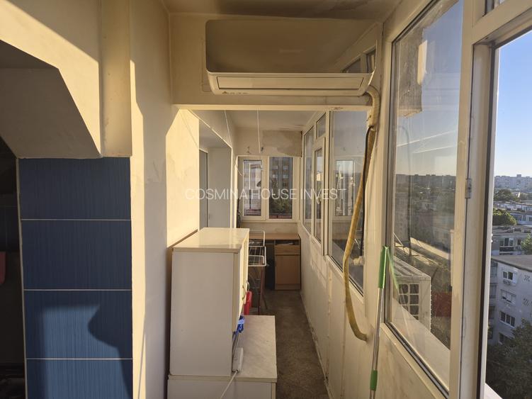 Se vinde in Malu Rosu ap decomandat,doua camere,et8/10,pret 64000 negociabil. - 9