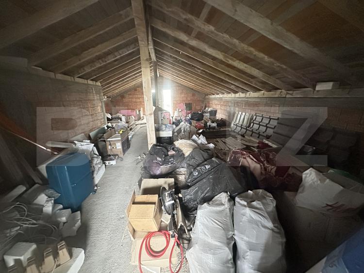 Casa tip P+M, 220 mp,3600 mp teren, comuna Păulesti