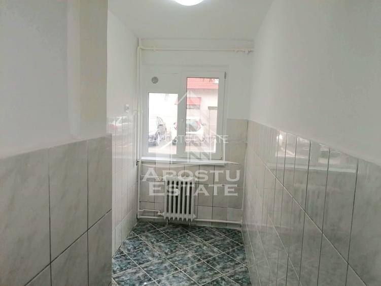 Apartament semidecomandat, renovat,2 camere,parter,Bulevardul Cetatii - 2