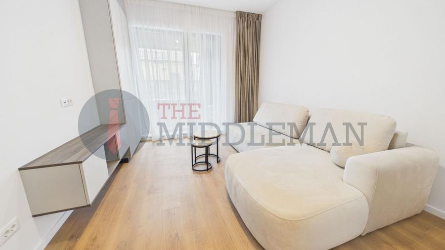 Vanzare apartament 3 camere  | Stația de metrou Basarab în fața blocului