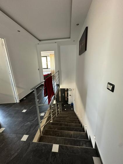 Casa de inchiriat, 143 mp, curte 260 mp, zona Centrul Vechi