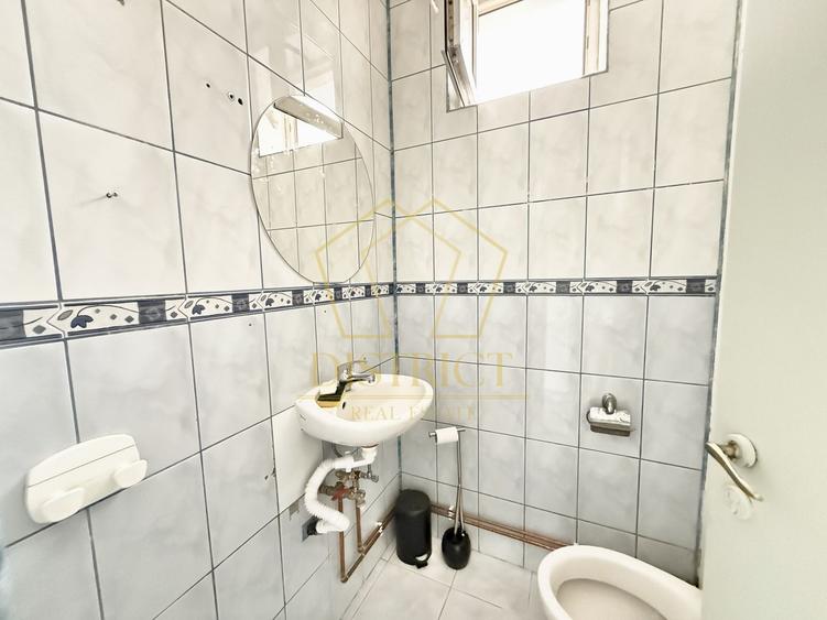 COM 0% Cladire P+1E cu parcare si VAD la principala | Giarmata