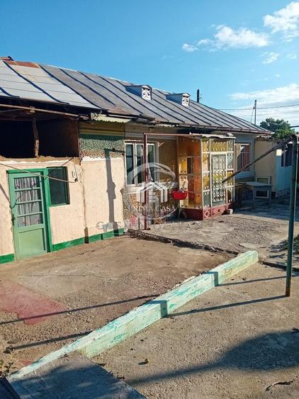 Oportunitate de investitie! Casa in Dealu Viei – Merei/BZ ~ teren 700mp ~ d=40m