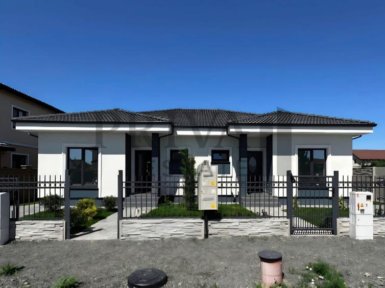 Duplex modern, 3 camere, 2 bai, 75 mp, Mosnita Noua