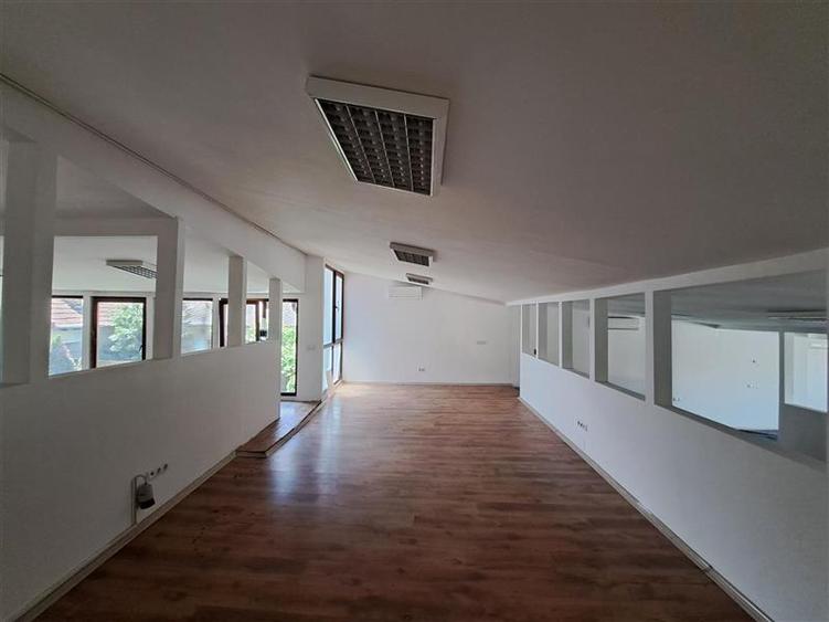 Spatiu comercial, 220 mp utili, situat in zona Semicentrala!