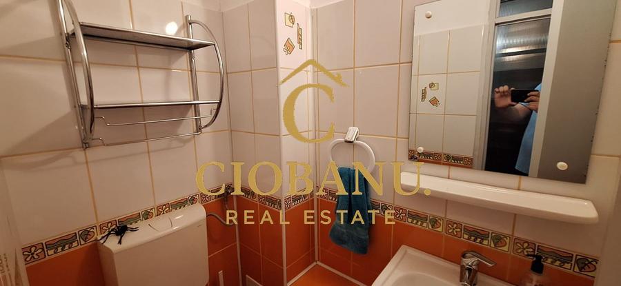 Apartament 3 camere DECOMANDAT etaj 2/4 de vanzare zona Lapus Arges