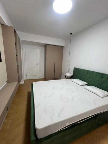 Apartament de închiriat modern cu 2 camere, zona City Mall