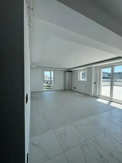APARTAMENT 2 CAMERE GATA DE MUTARE PALLADY METROU 15 MN NICOLAE TECLU