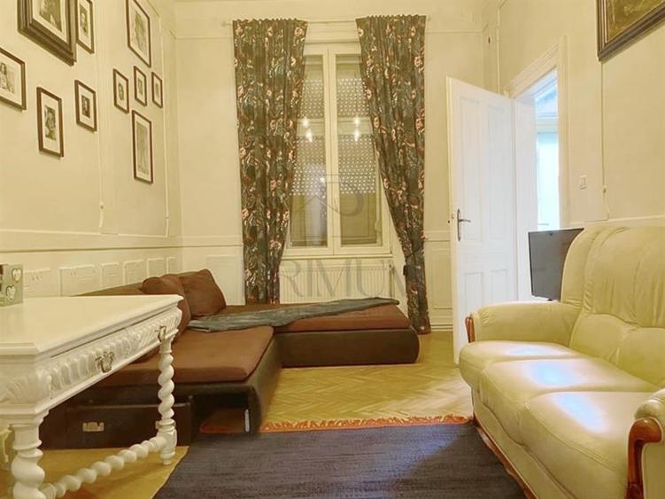 SINAIA - VILA ISTORICA - 4CAM - SPATIOS - INALT - RENOVAT - CENTRALA/AC - ZONA E