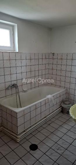 Casă 5 camere, zonă centrală, stradă liniștită — Călărași - 10